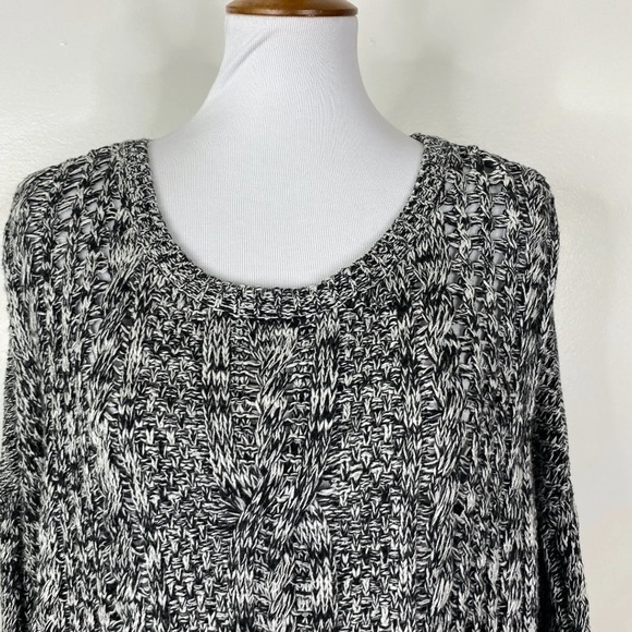 Express Oversized Chunky Knit Tunic Sweater Black White Sz. S - Picture 5 of 11